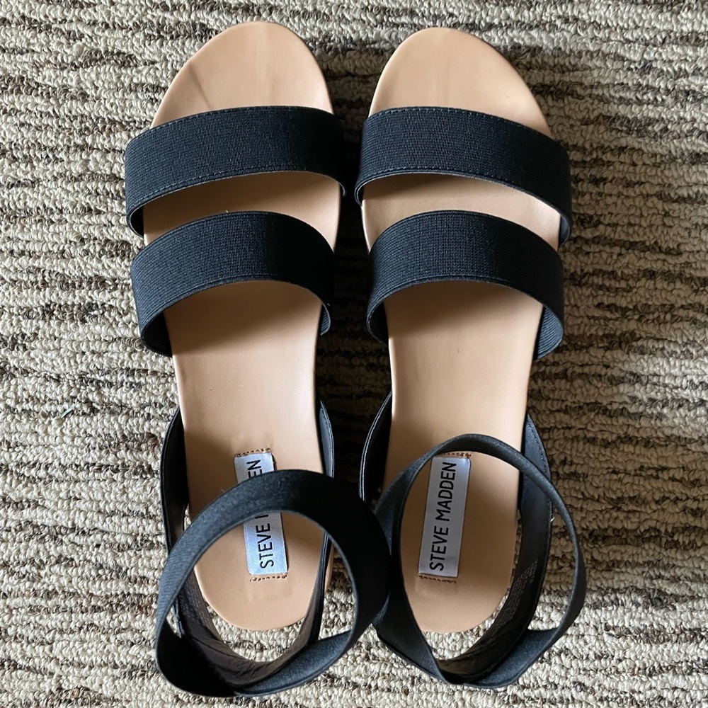 BNWOT Steve Madden Women’s Sandals Vonte